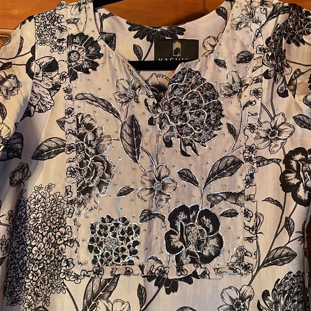 Kashish beaded/sequin threaded Floral cultural dress - Picture 3 of 13